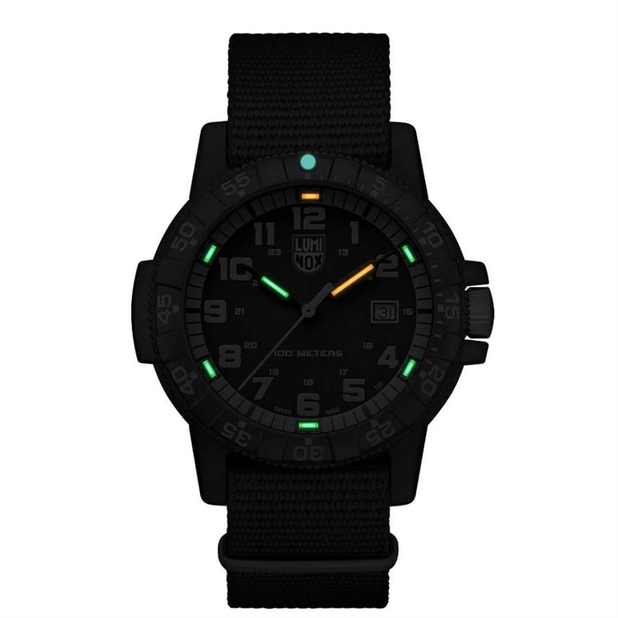 XS.0333 LUMINOX LEATHERBACK SEA TURTLE GIANT 0320 Serisi (İsviçre