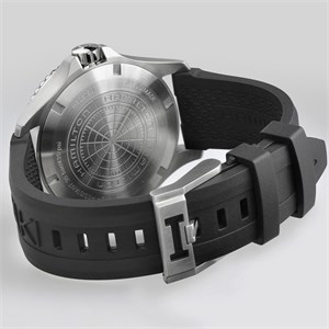 h82515330-4.jpg